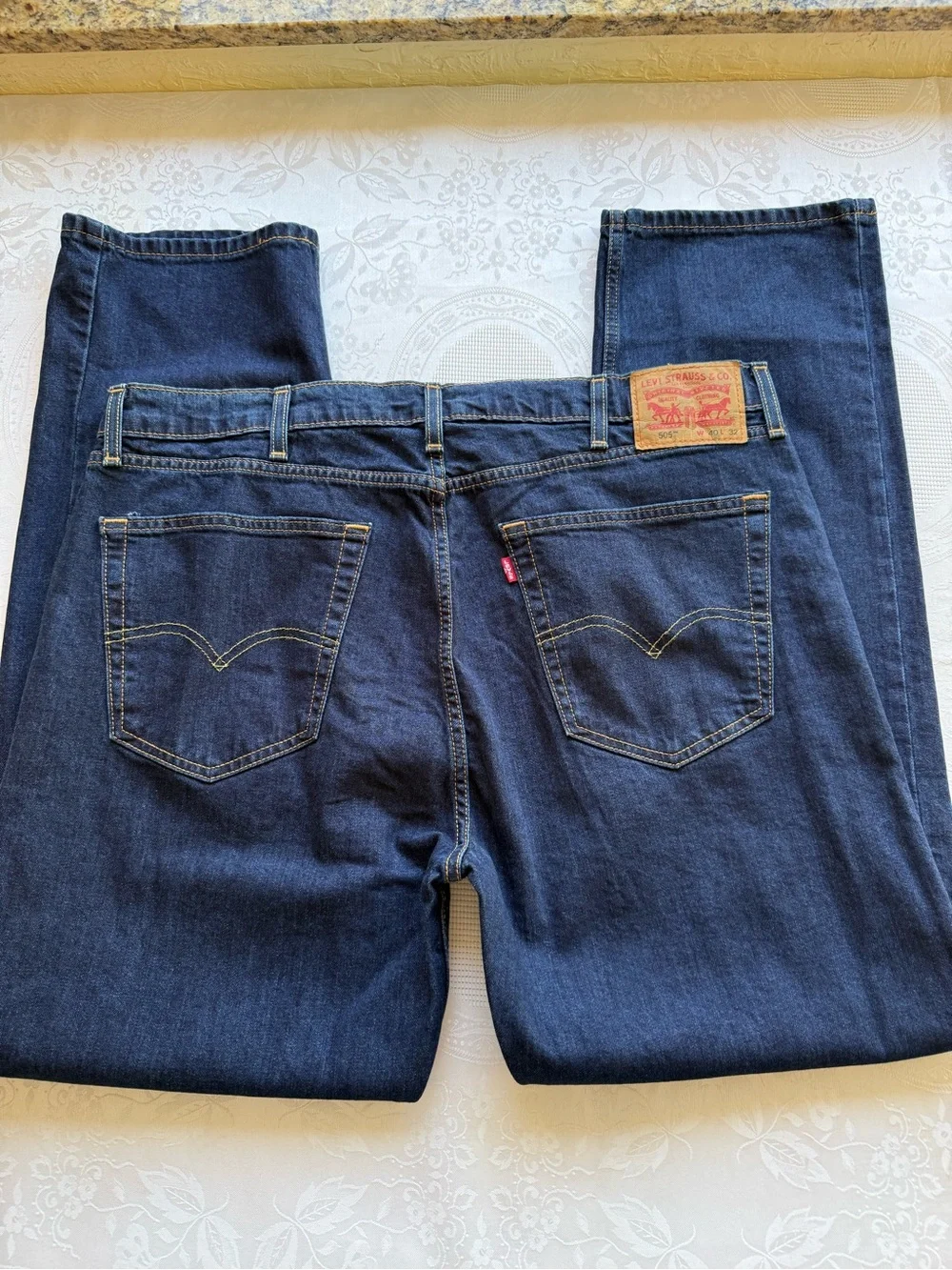 Levi’s Classic Denim 505 Men's Size W40/L32 Dark Blue Straight-Leg Jeans Pants